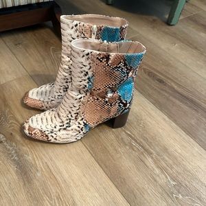 Pierre Dumas Size 6.5